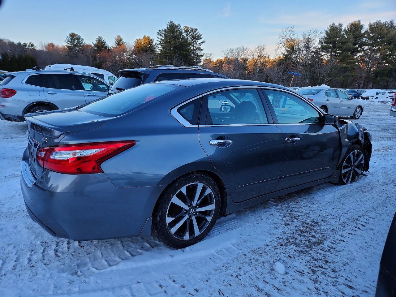 2016 Nissan Altima 2.5 - Фото 3