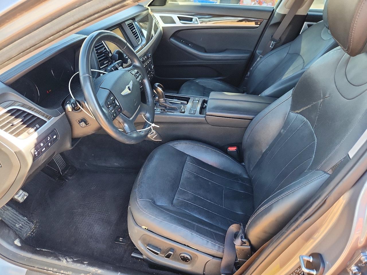 2015 Hyundai Genesis 3.8L - Image 7