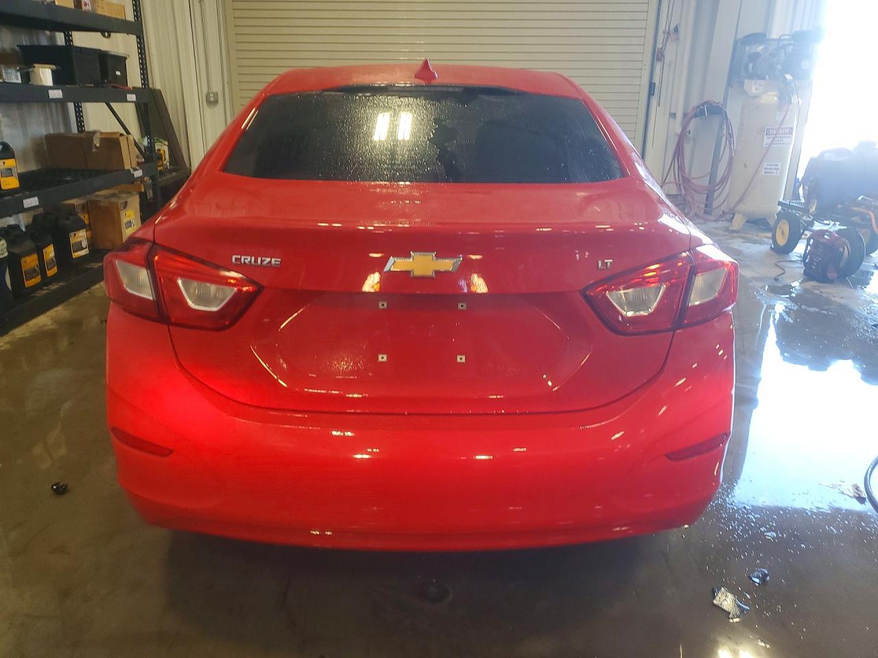 2018 Chevrolet Cruze Lt - Image 6