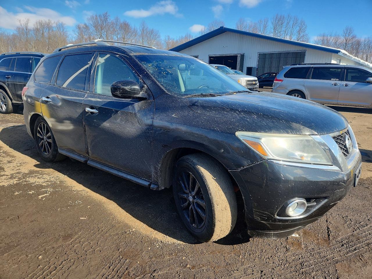 2016 Nissan Pathfinder S - Image 4