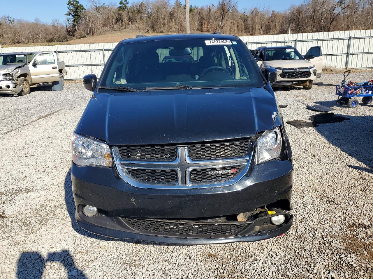 2019 Dodge Grand Caravan Sxt - Image 5