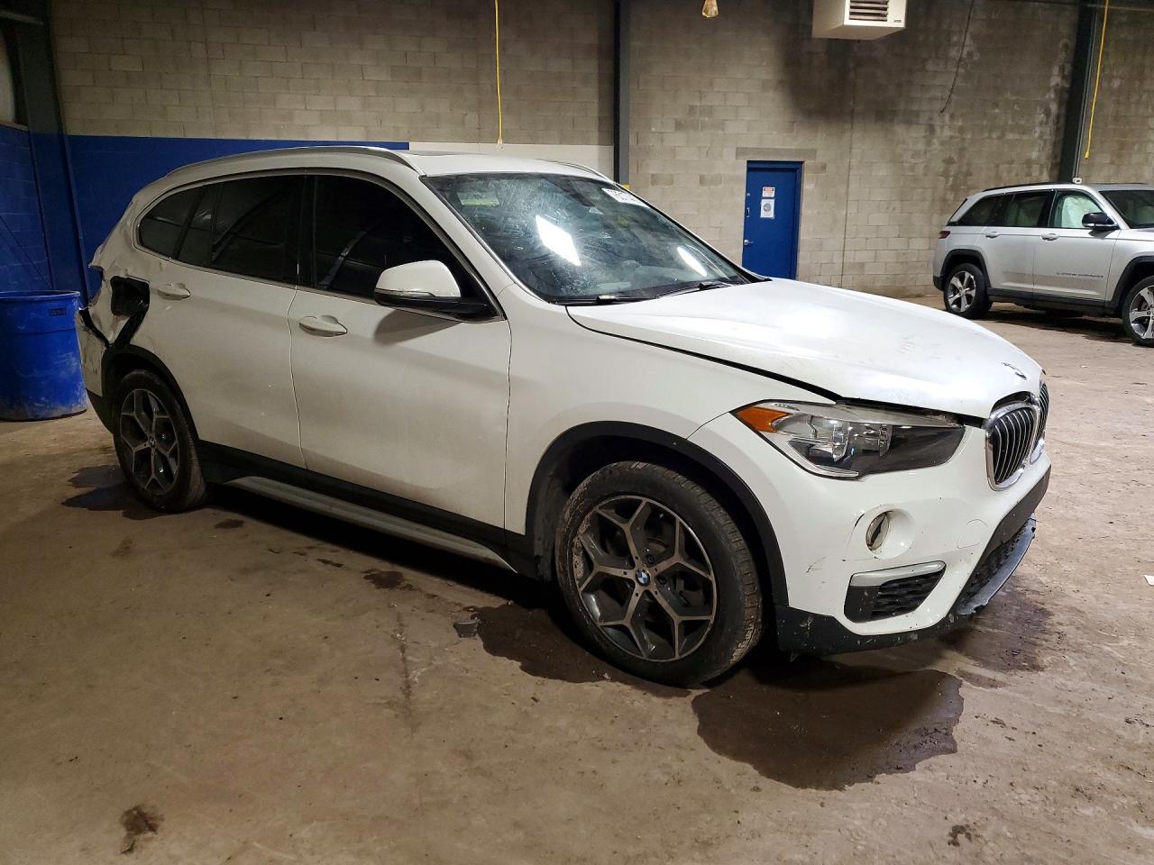 2018 BMW X1 xDrive28I - Фото 4
