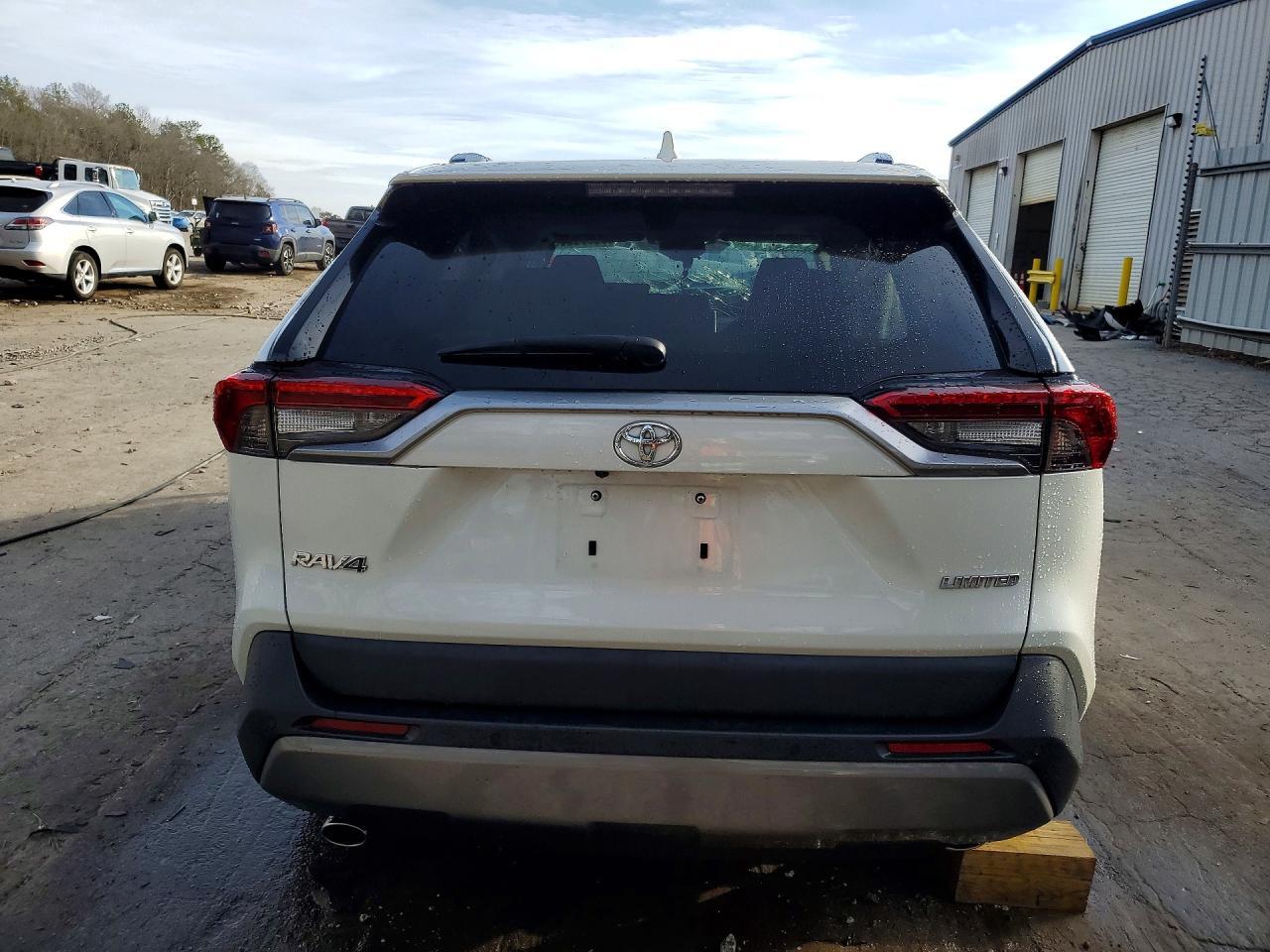 2021 Toyota Rav4 Limited - Фото 6