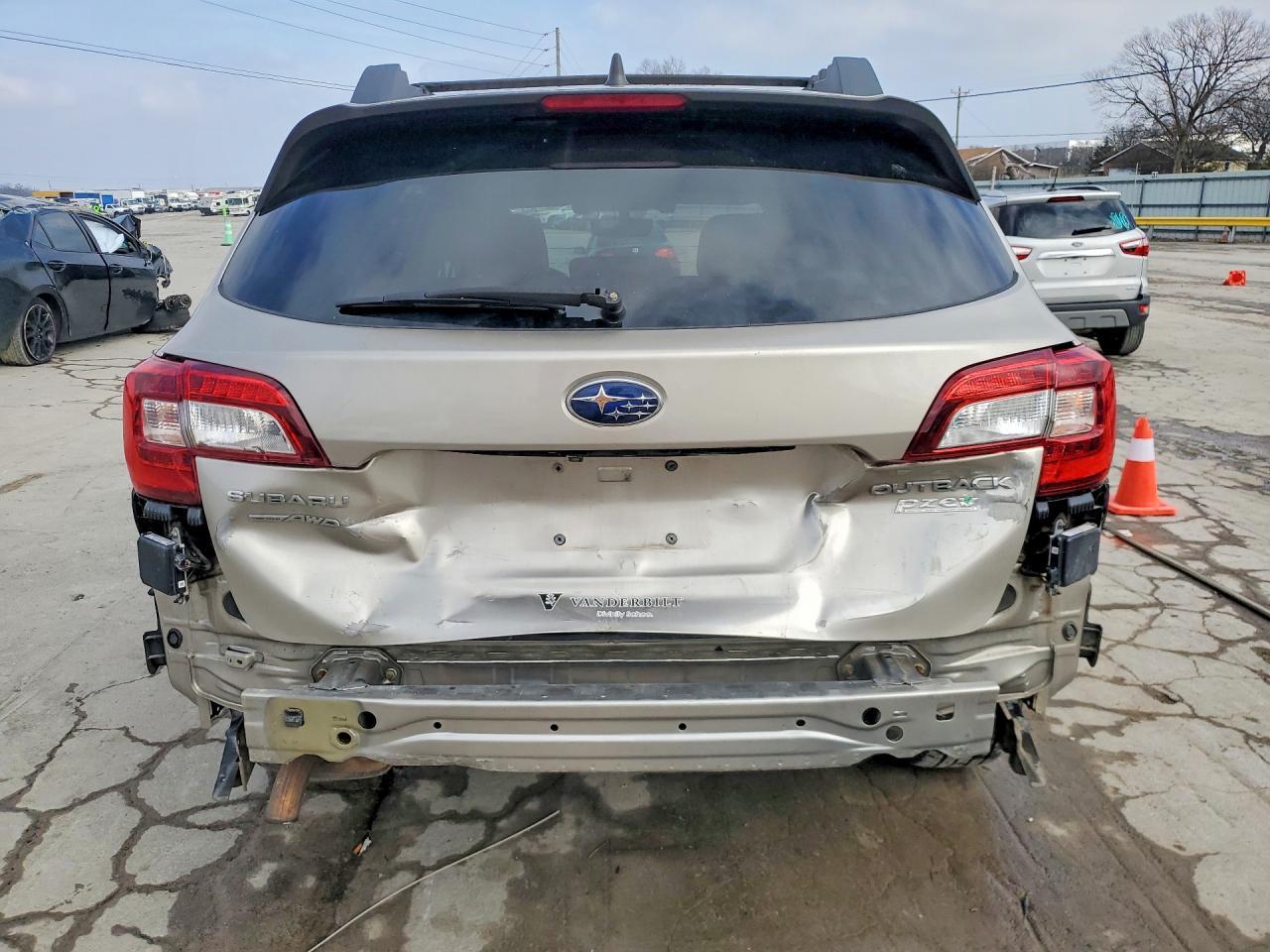 2017 Subaru Outback 2.5I Premium - Фото 6