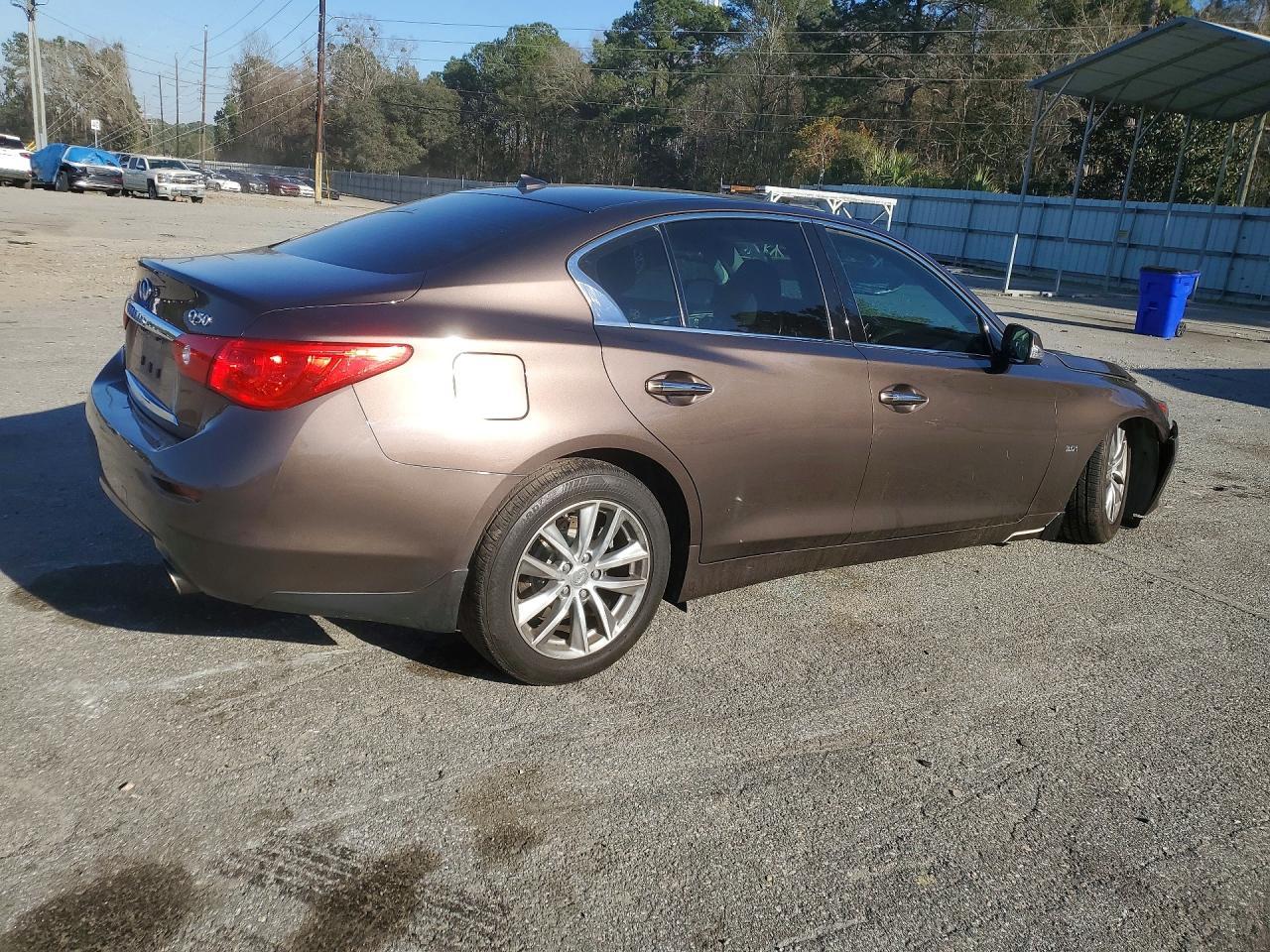 2017 Infiniti Q50 3.0T Premium - Фото 3