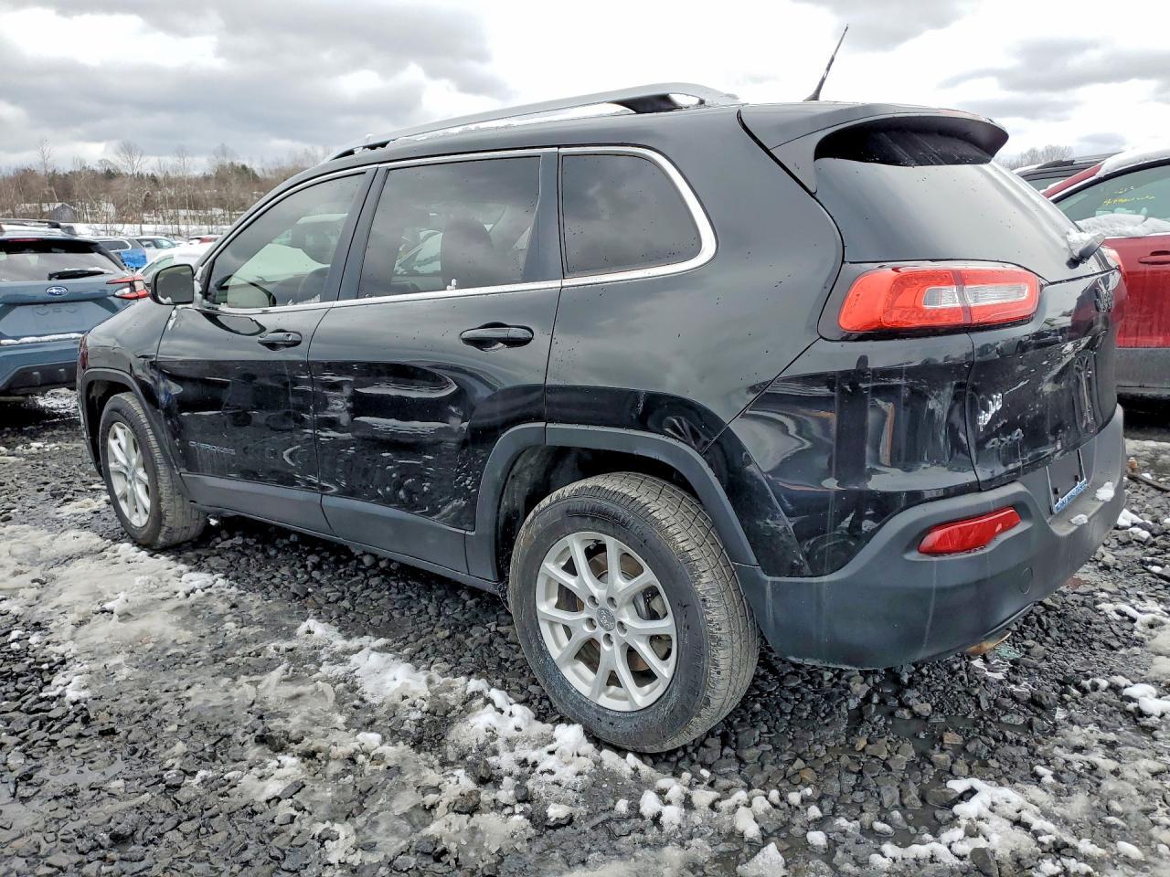2015 Jeep Cherokee Latitude - Фото 2