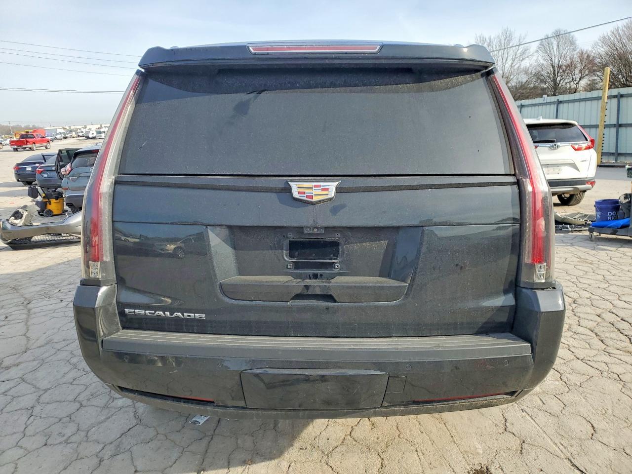 2019 Cadillac Escalade Platinum - Image 6