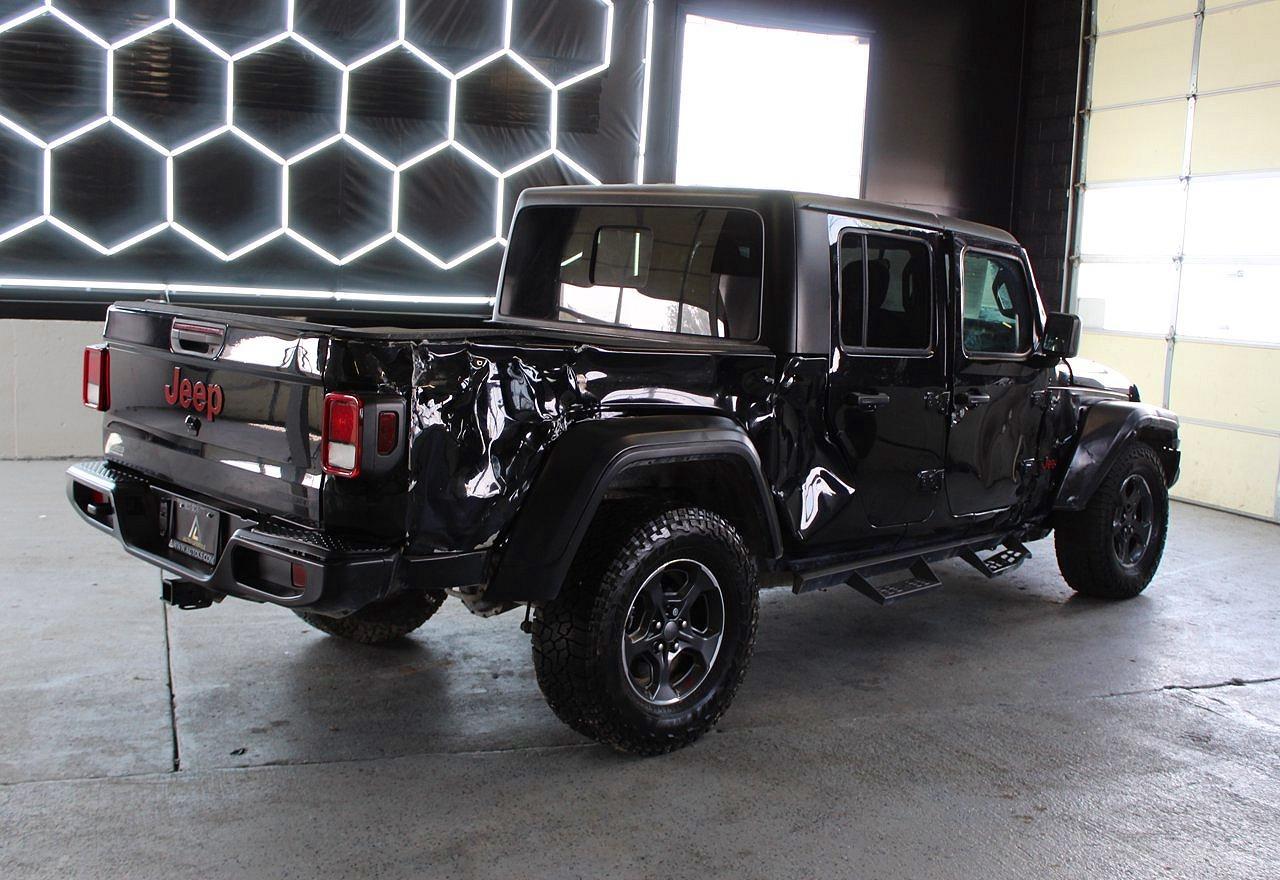 2020 Jeep Gladiator Sport - Image 3