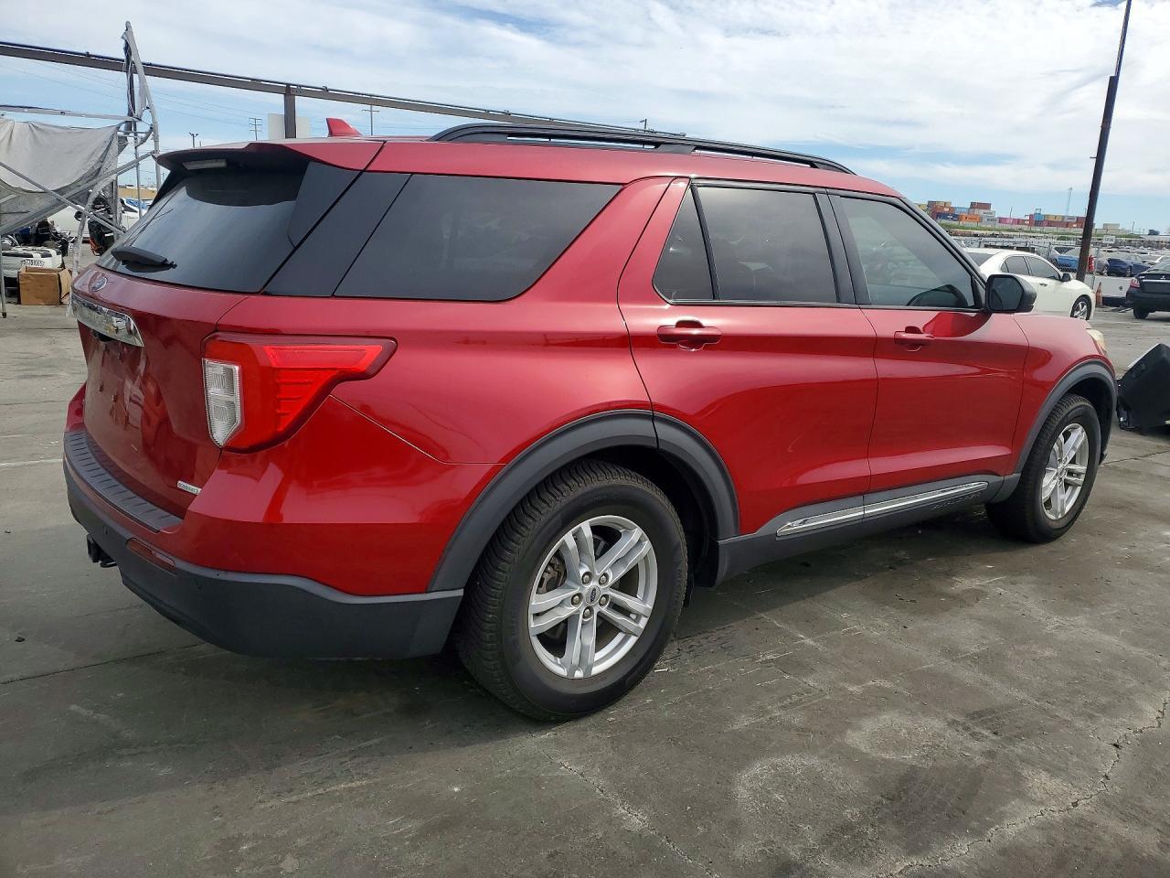 2020 Ford Explorer Xlt - Фото 3