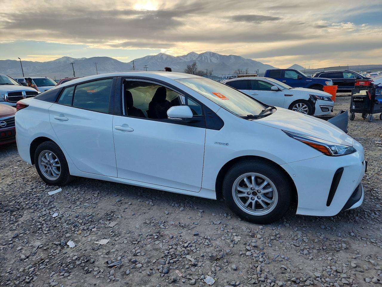 2021 Toyota Prius Special Edition - Фото 4
