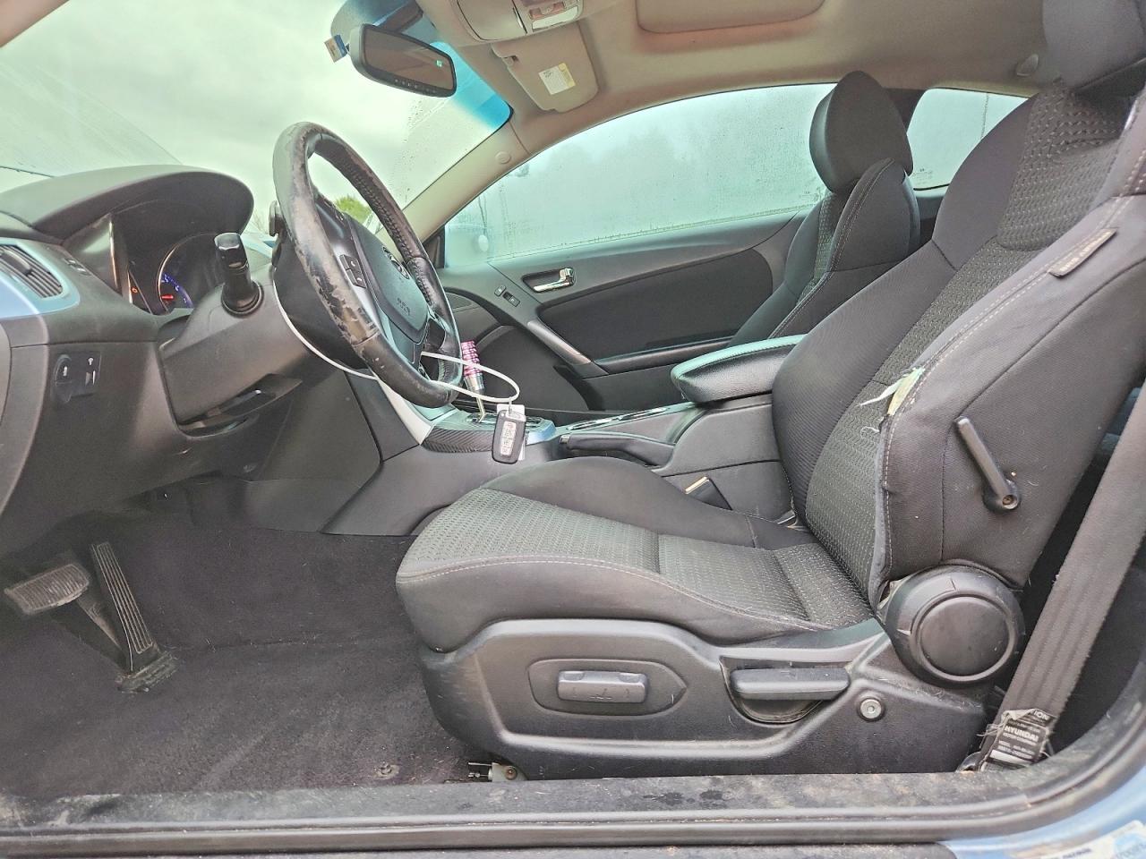 2012 Hyundai Genesis Coupe 2.0T - Фото 7