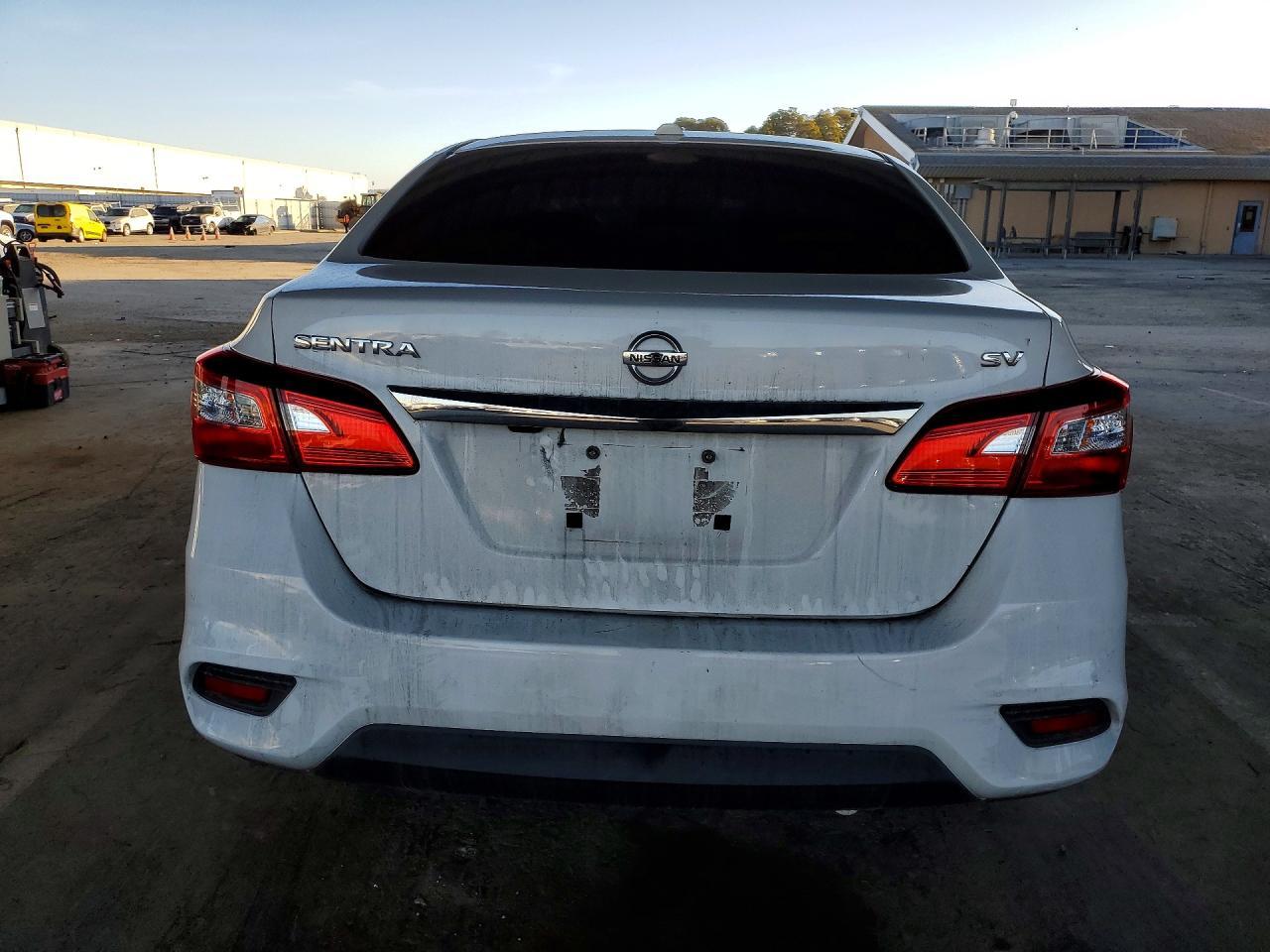 2018 Nissan Sentra S - Image 6