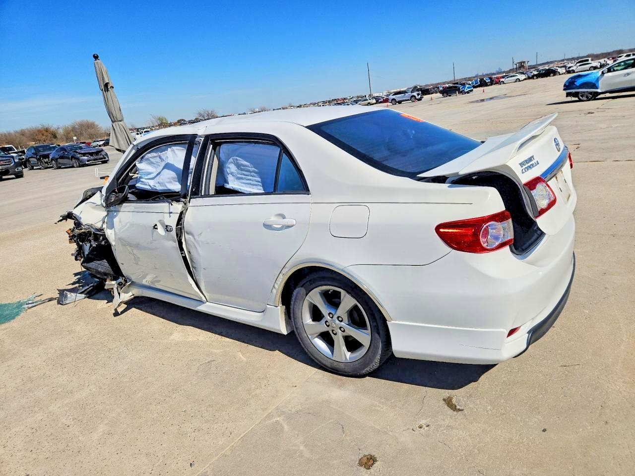 2011 Toyota Corolla S - Фото 2