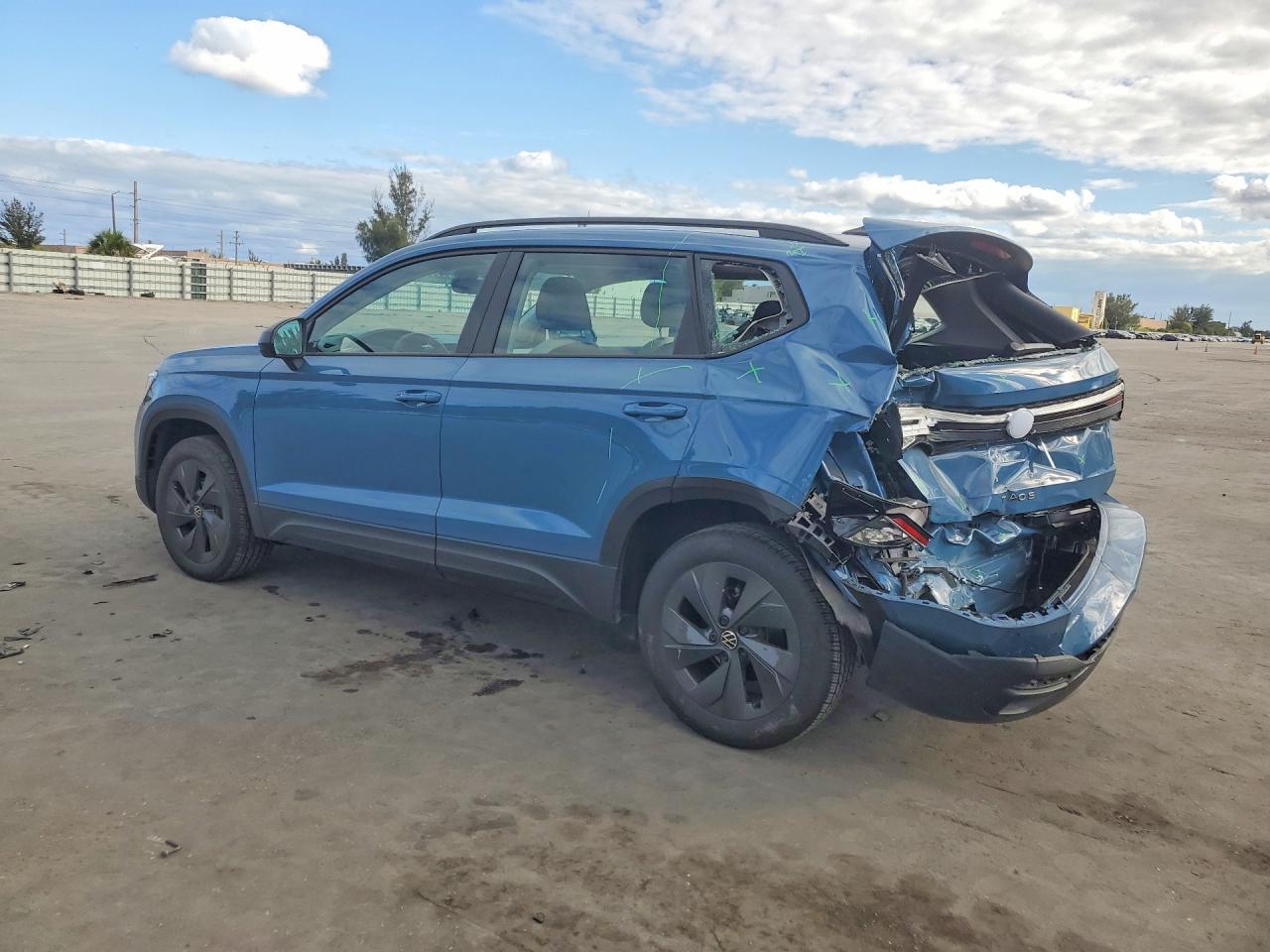 2025 Volkswagen Taos S - Фото 2