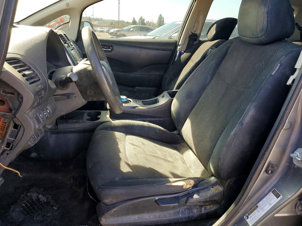 2016 Nissan Leaf S - Фото 7