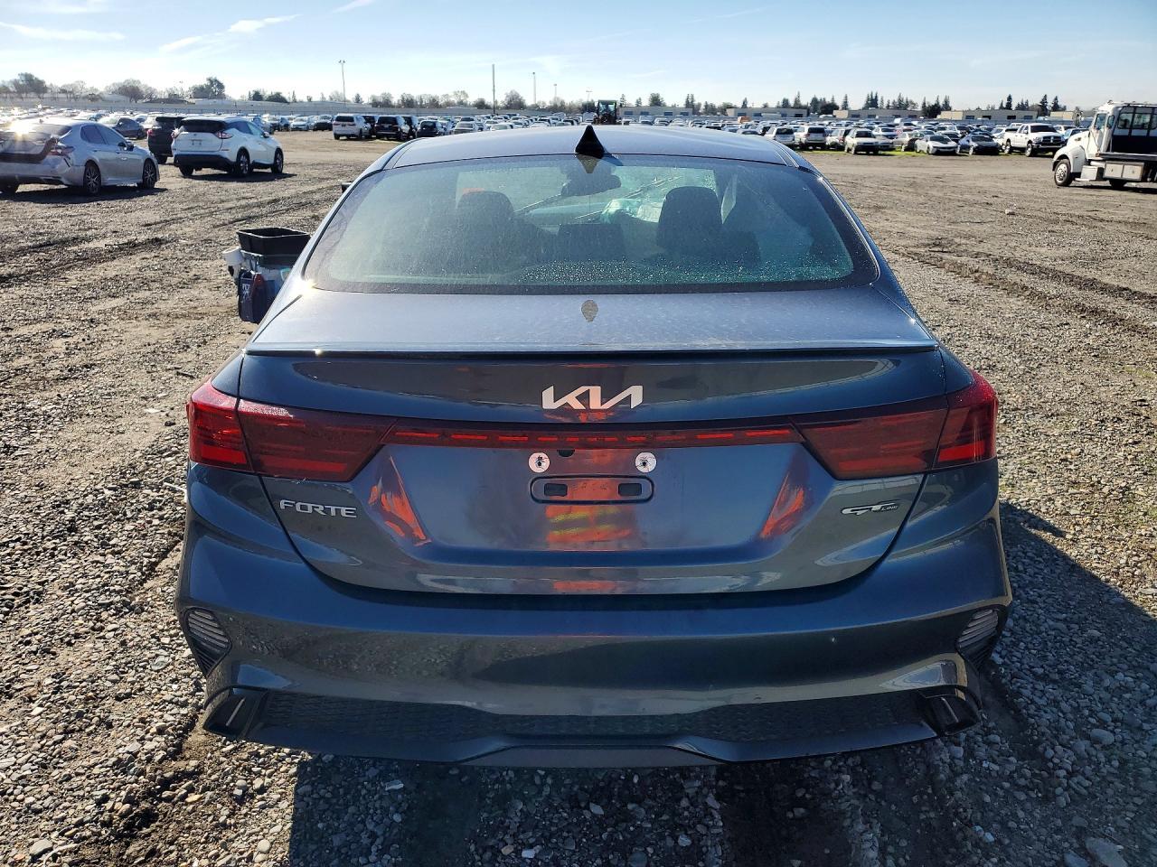 2023 Kia Forte Gt Line - Фото 6