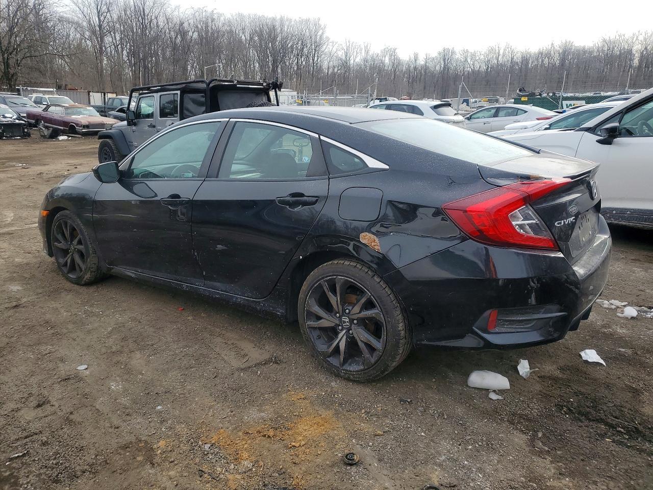 2019 Honda Civic Sport - Фото 2