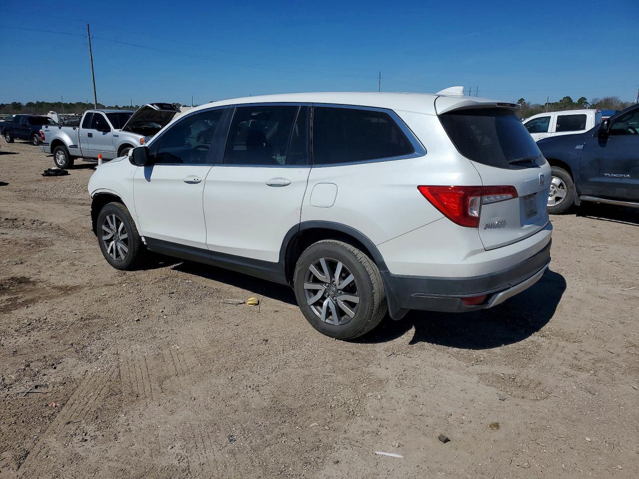 2021 Honda Pilot Ex - Image 2
