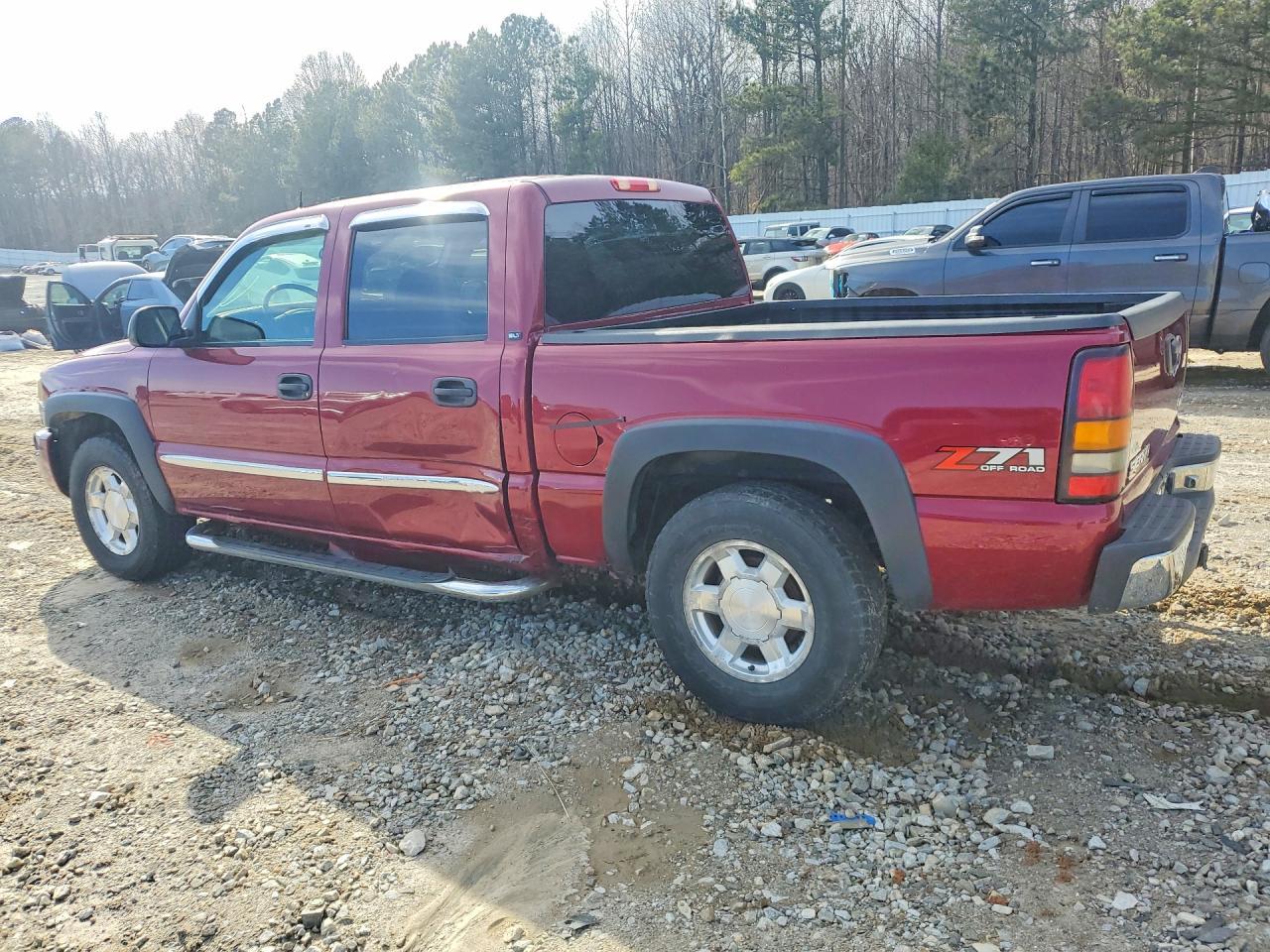 2005 GMC New Sierra K1500 - Фото 2
