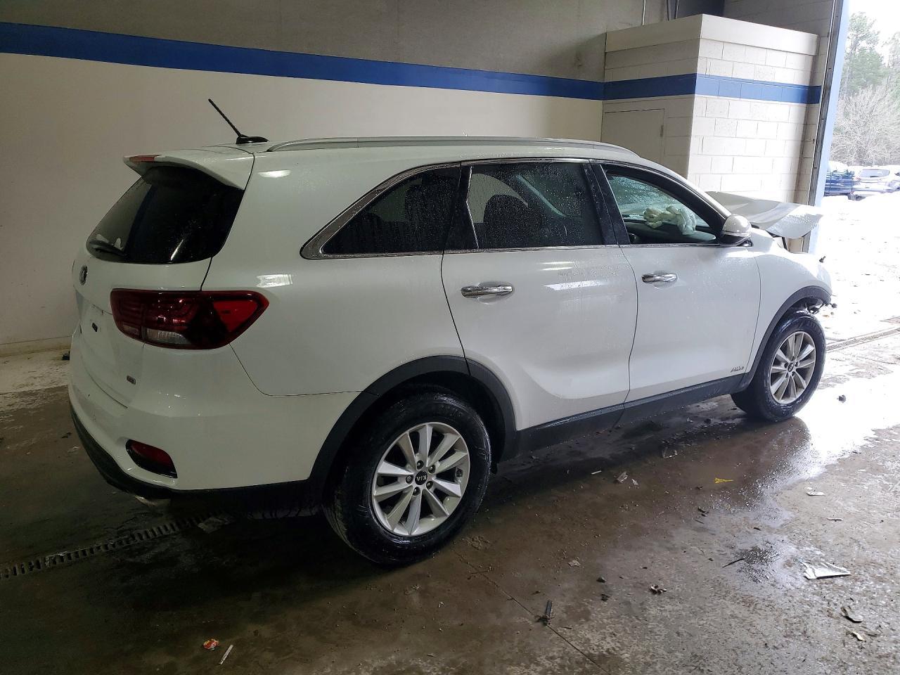 2020 Kia Sorento Lx - Image 3