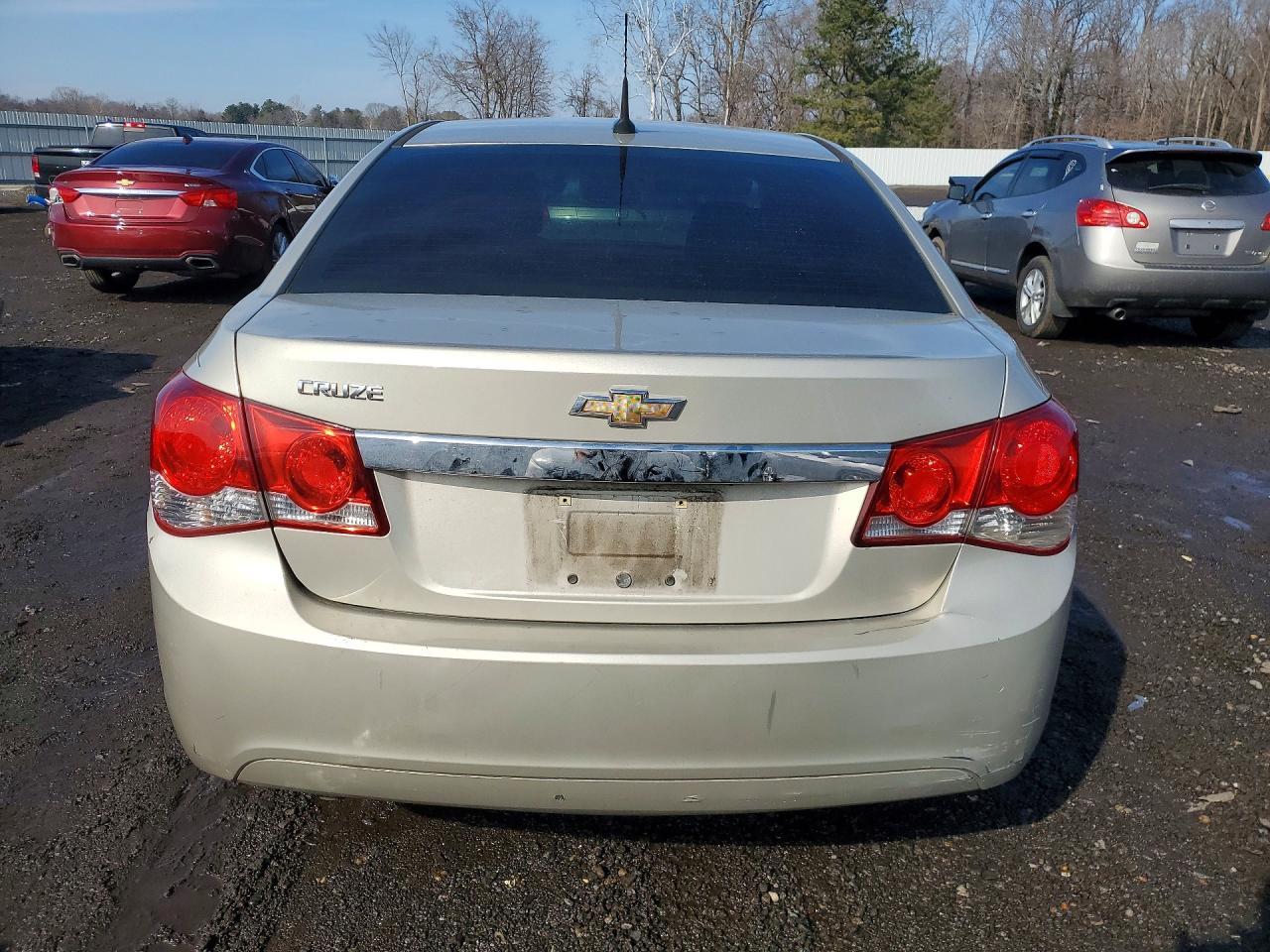 2014 Chevrolet Cruze Ls - Image 6