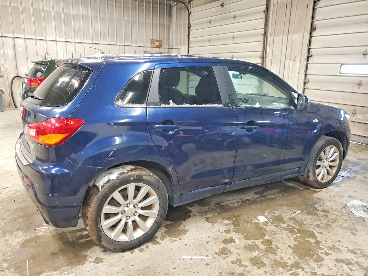 2011 Mitsubishi Outlander Sport Se - Image 3