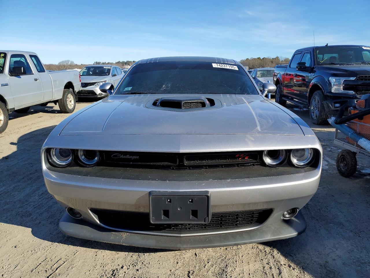 2018 Dodge Challenger R - Image 5