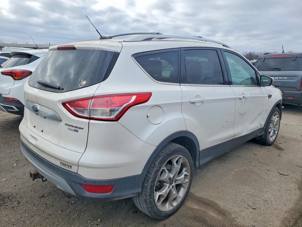 2016 Ford Escape Titanium - Фото 3