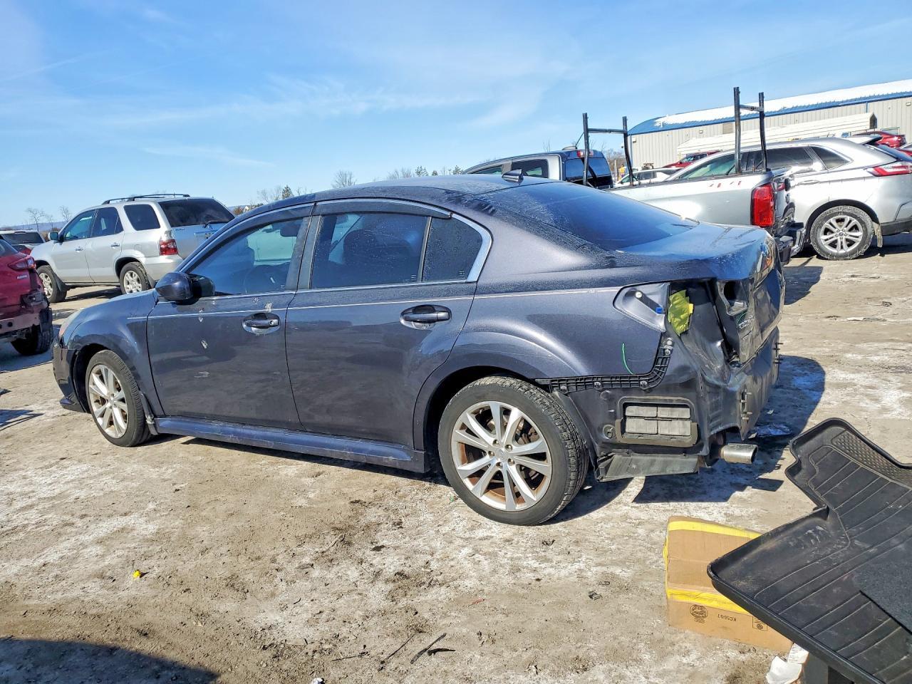 2013 Subaru Legacy 2.5I Limited - Фото 2