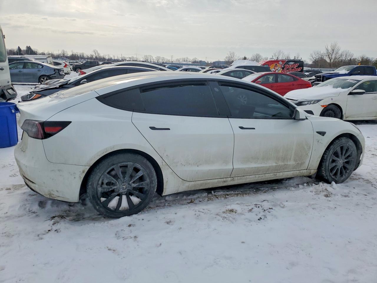 2022 Tesla Model 3 - Фото 3