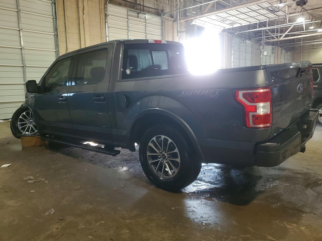 2018 Ford F150 Supercrew - Фото 2