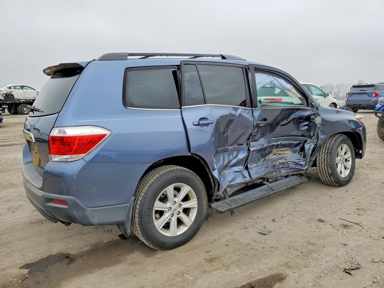 2013 Toyota Highlander Base - Фото 3