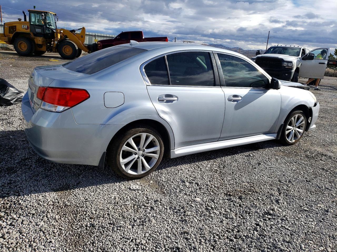 2014 Subaru Legacy 2.5I Premium - Image 3