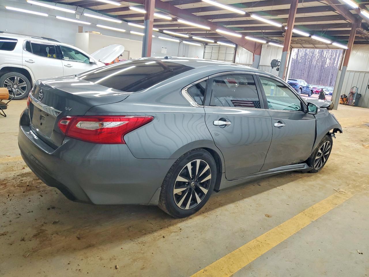 2017 Nissan Altima 2.5 - Фото 3