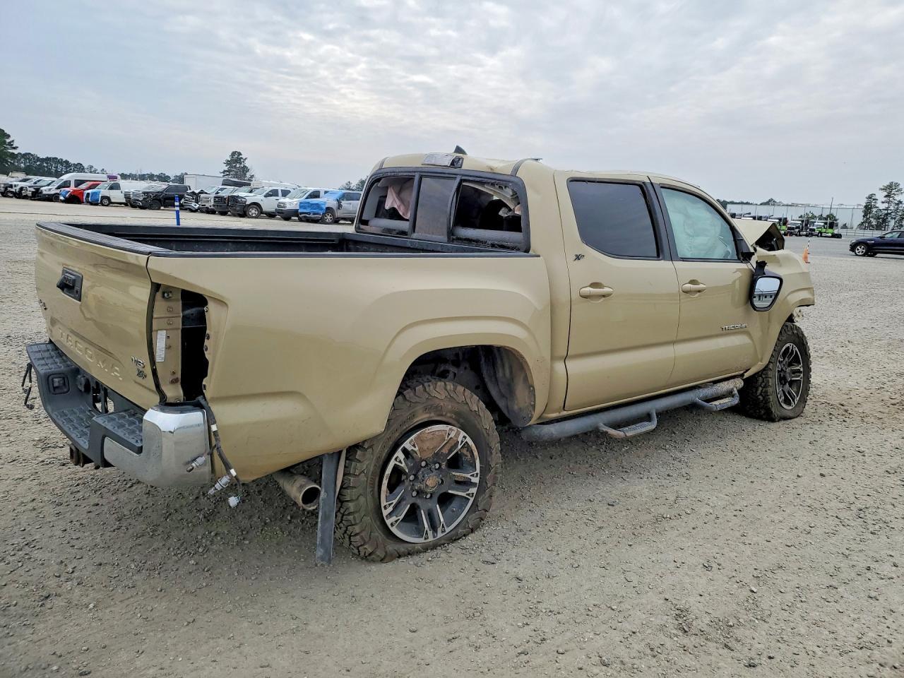 2016 Toyota Tacoma Sr5 V6 - Image 3