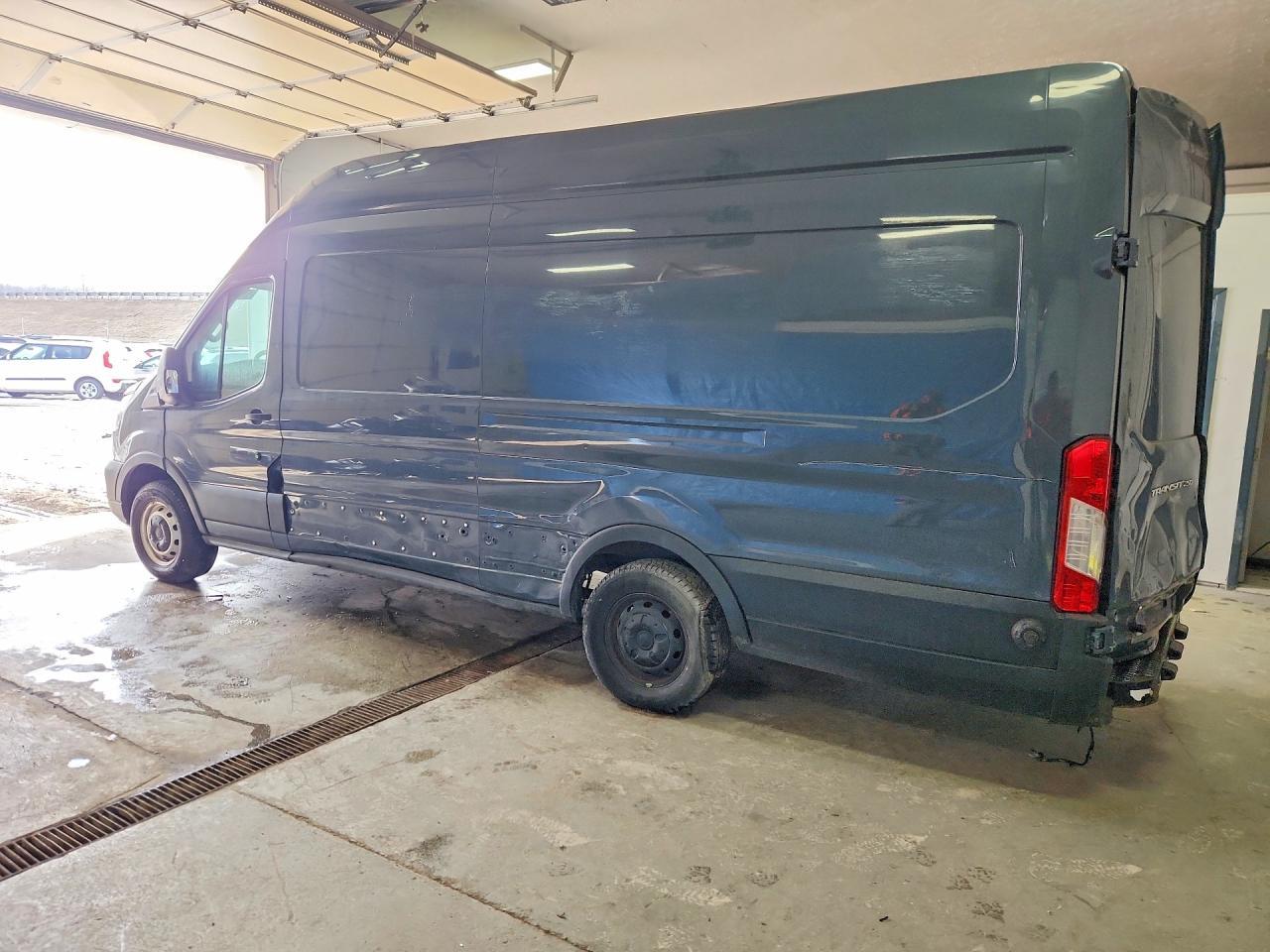 2020 Ford Transit 250 Delivery Van - Фото 2
