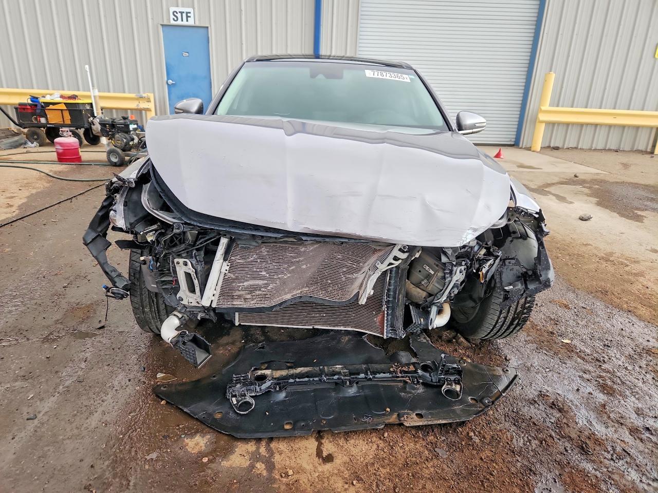 2021 Genesis G70 2.0T - Фото 5