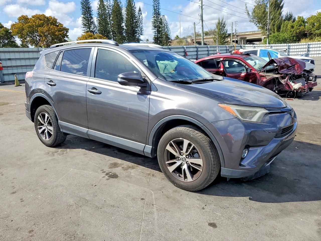 2018 Toyota Rav4 Xle - Фото 4