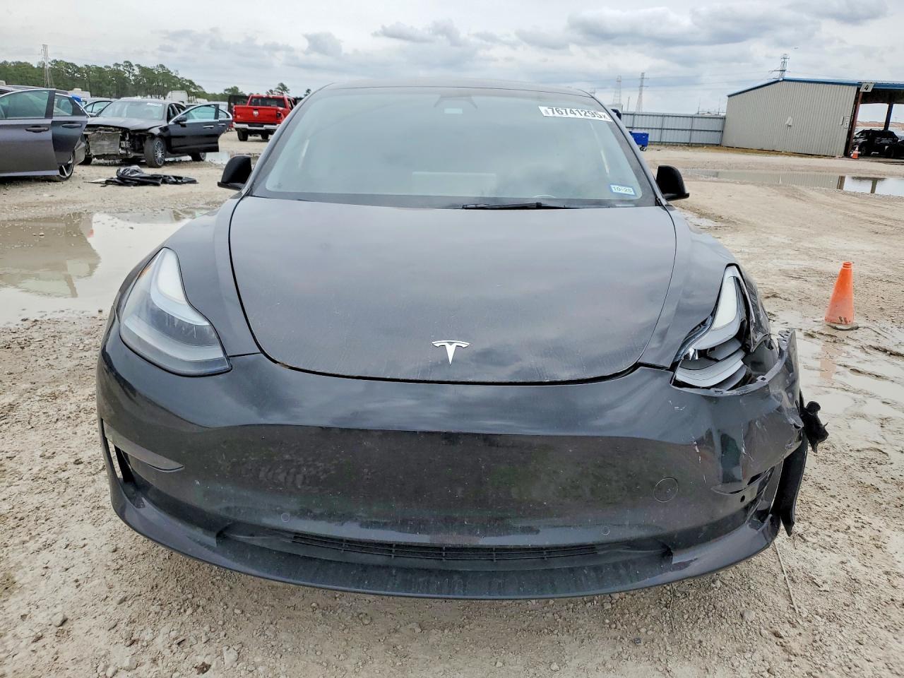 2022 Tesla Model 3 - Image 5