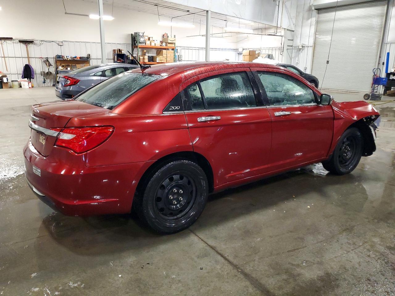 2014 Chrysler 200 Lx - Фото 3
