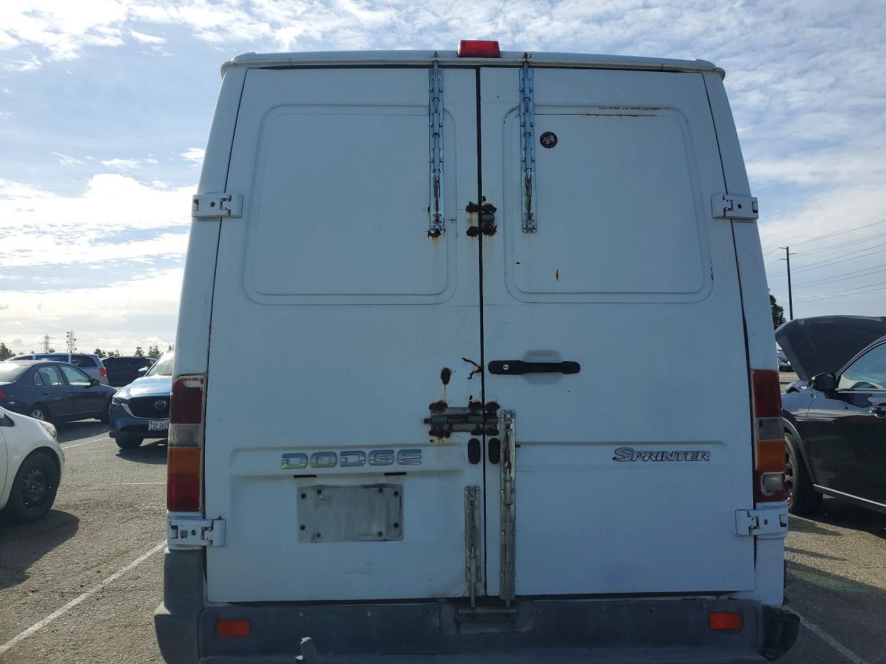 2006 Dodge Sprinter 2500 Delivery Van - Image 6