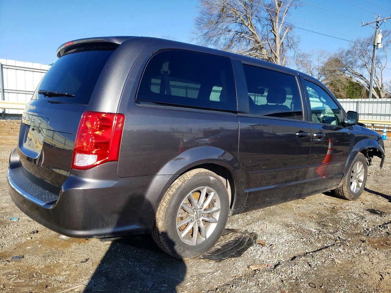 2016 Dodge Grand Caravan Se - Image 3