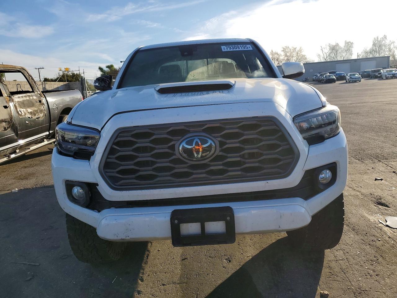 2022 Toyota Tacoma Trd Sport - Image 5