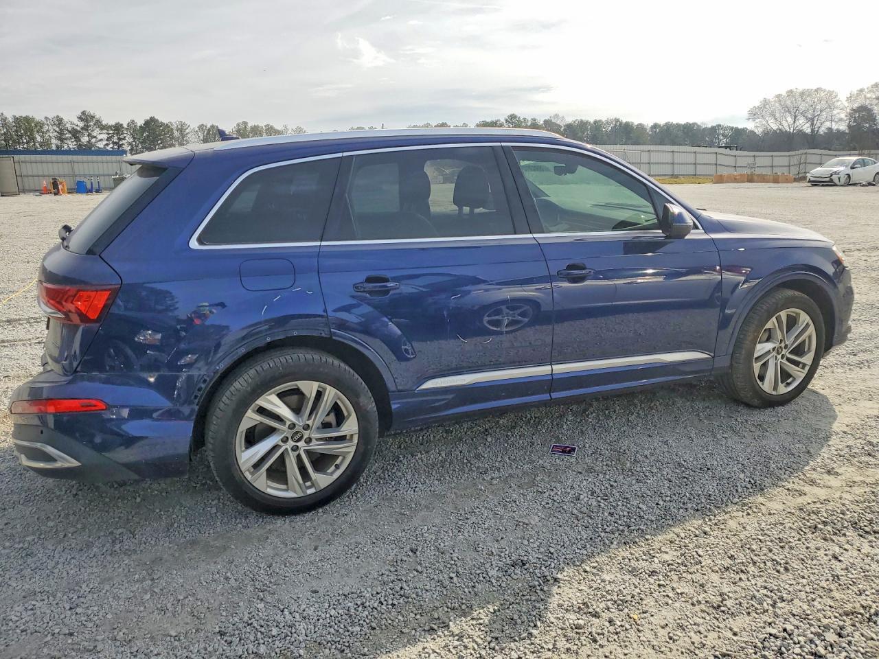 2021 Audi Q7 Premium Plus - Фото 3