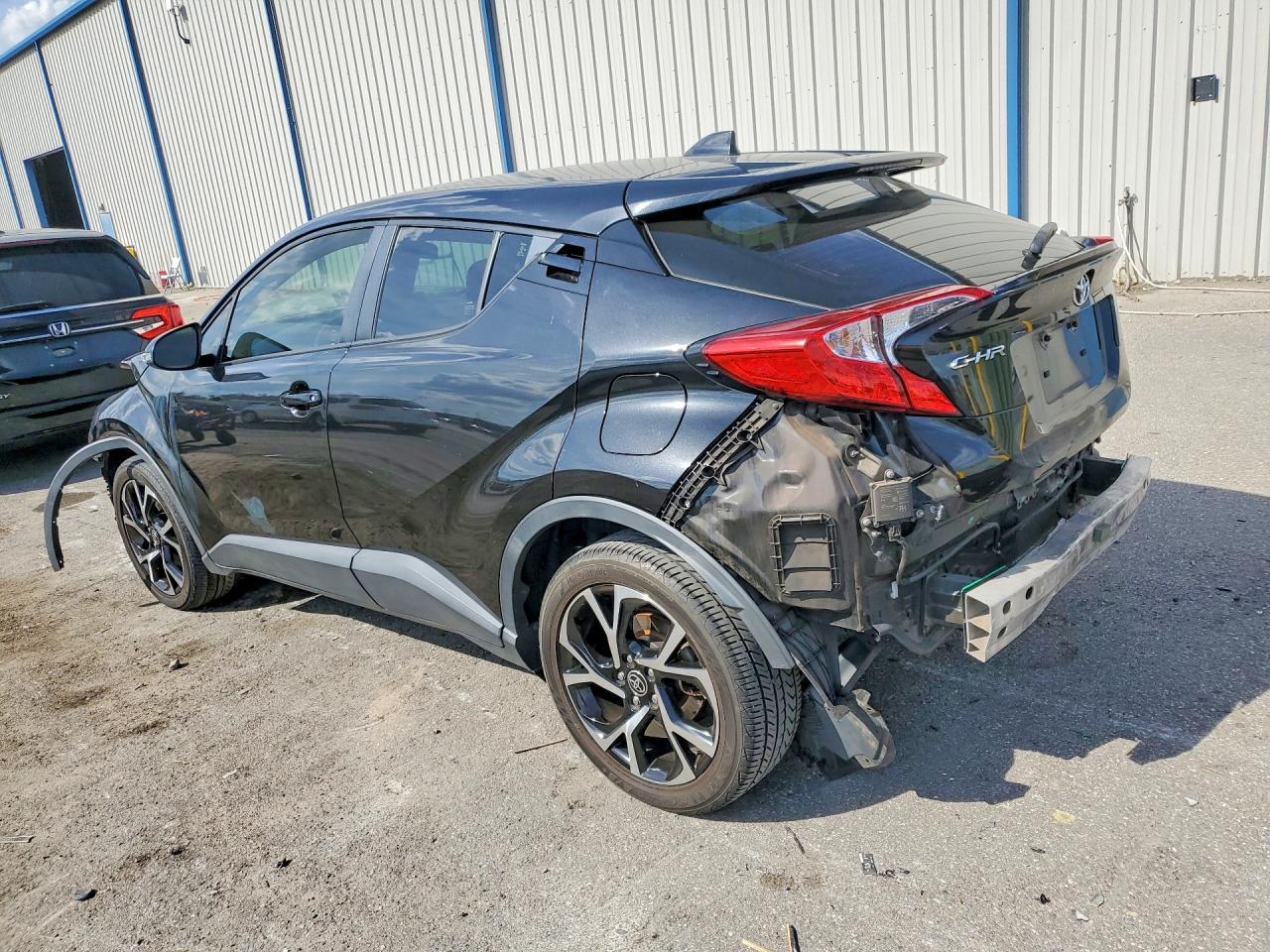 2020 Toyota C-Hr Xle - Фото 2