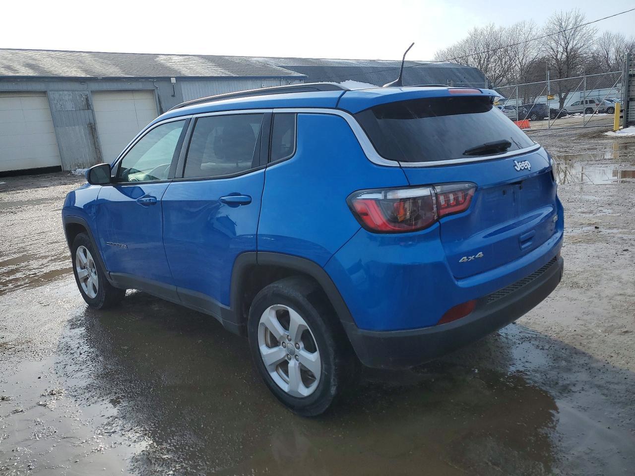 2017 Jeep Compass Latitude - Фото 2