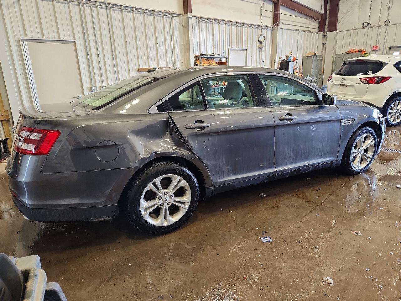 2016 Ford Taurus Se - Image 3