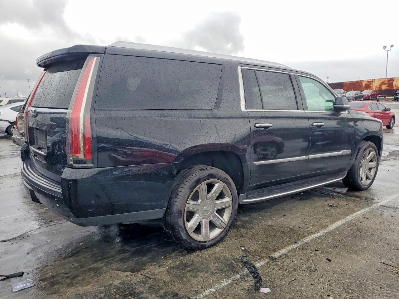 2018 Cadillac Escalade Esv Luxury - Image 3
