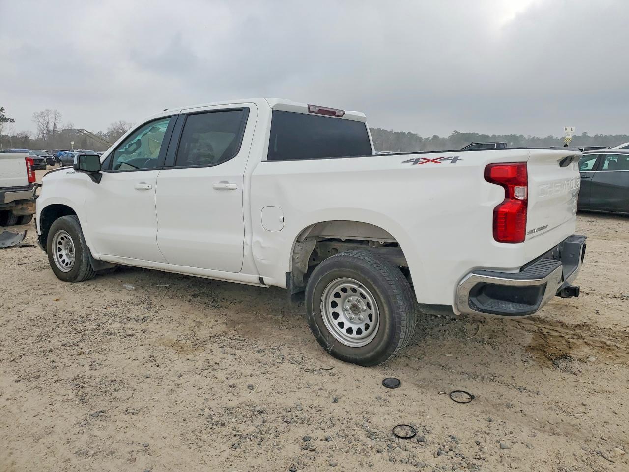 2019 Chevrolet Silverado K1500 Lt - Image 2