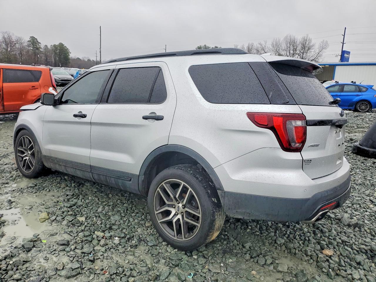 2017 Ford Explorer Sport - Фото 2